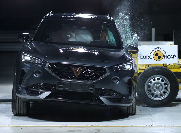 Cupra Formentor i Polestar 2 w testach zderzeniowych Euro NCAP