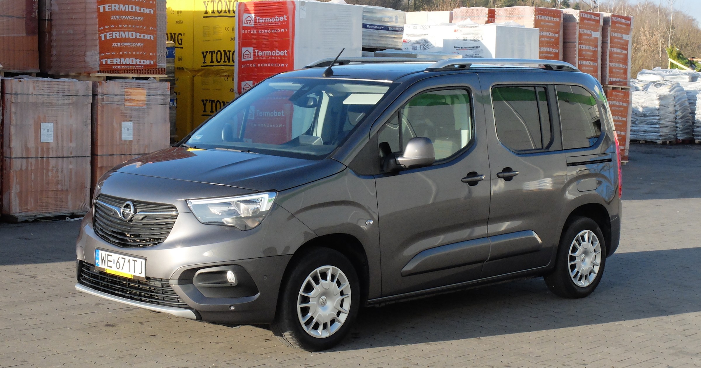 Opel Combo - jeden z faworytów w przetargu na auta dla skarbówki