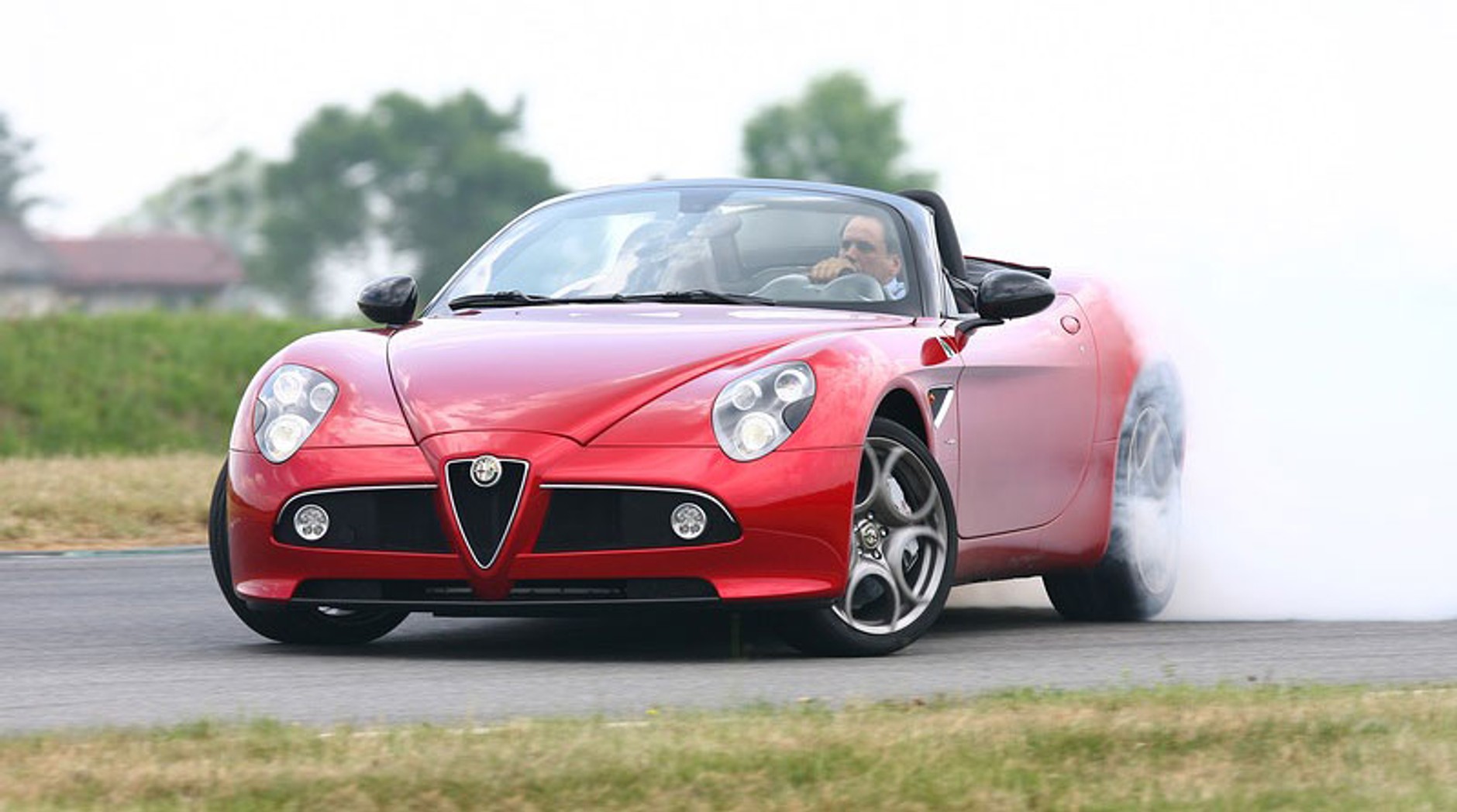Alfa Romeo 8C Spider: pierwsze wrażenia z jazdy