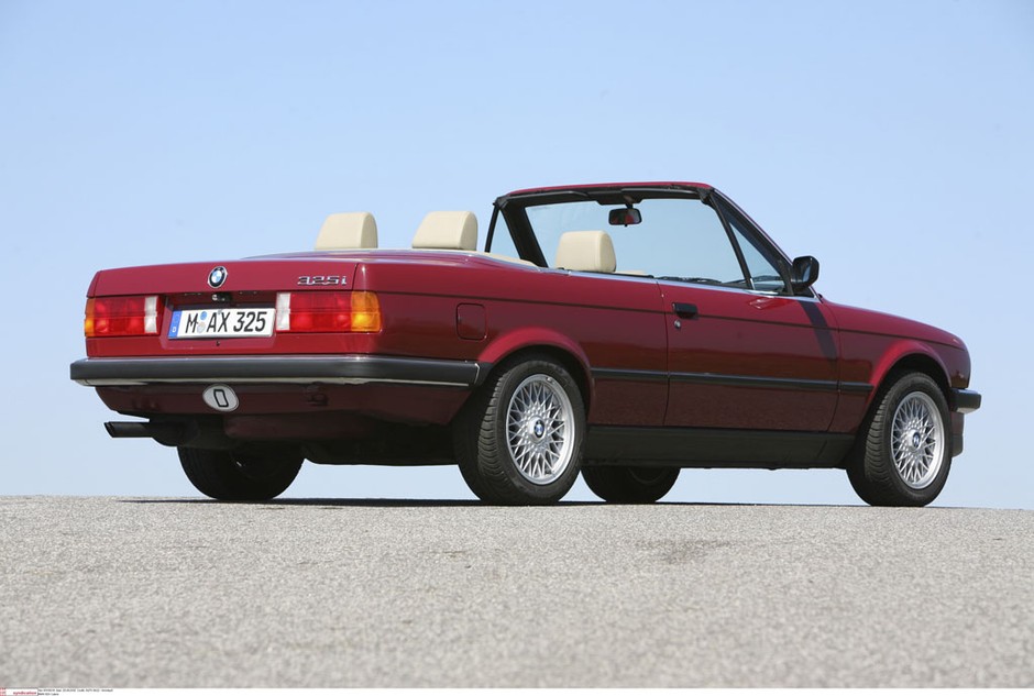BMW E30 Cabrio - Czas na rekreację w klasycznym stylu