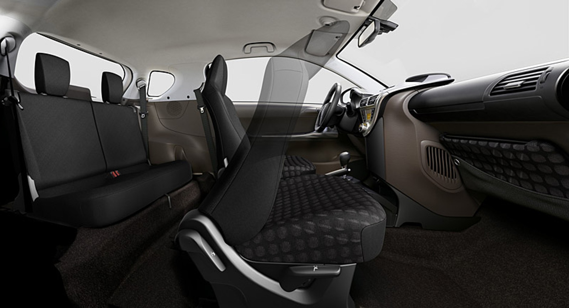 Toyota iQ: sześć nowinek technicznych zwiększających kabinę pasażerską