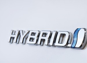 Najpopularniejsze technologie hybrydowe w Polsce. Od pełnej hybrydy Toyoty do plug-ina BMW