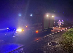 30-kilometrowa plama, dwie kolizje i 150 strażaków. Policja szuka sprawcy zamieszania
