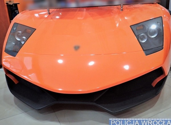 Nieuczciwa konkurencja dla Lamborghini – policyjna akcja w Polsce