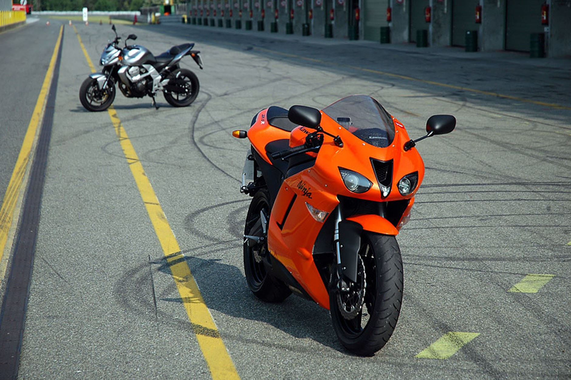 Dzień Kawasaki: tragiczny koniec małej ZX-6R Ninja (+ duża fotogaleria)