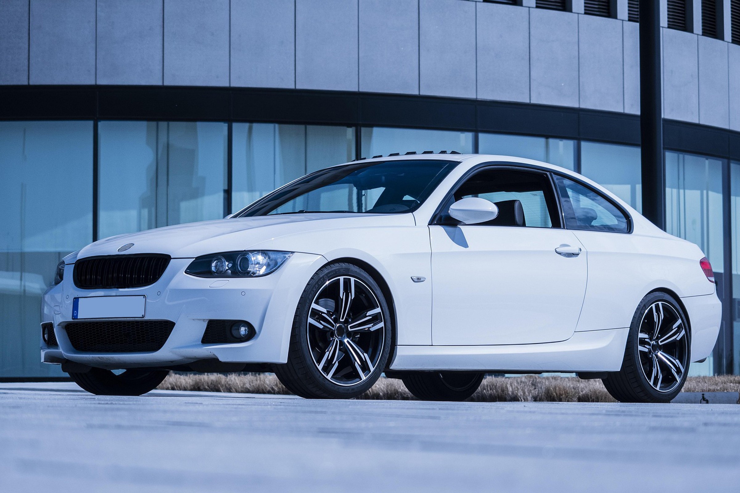 Polski rynek aut używanych. Analiza pokazuje, iż ponad połowa to samochody powypadkowe