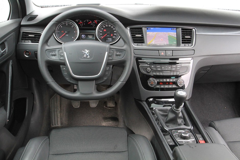 Peugeot 508 SW kontra Renault Laguna Grandtour: wybierasz styl czy funkcjonalność?