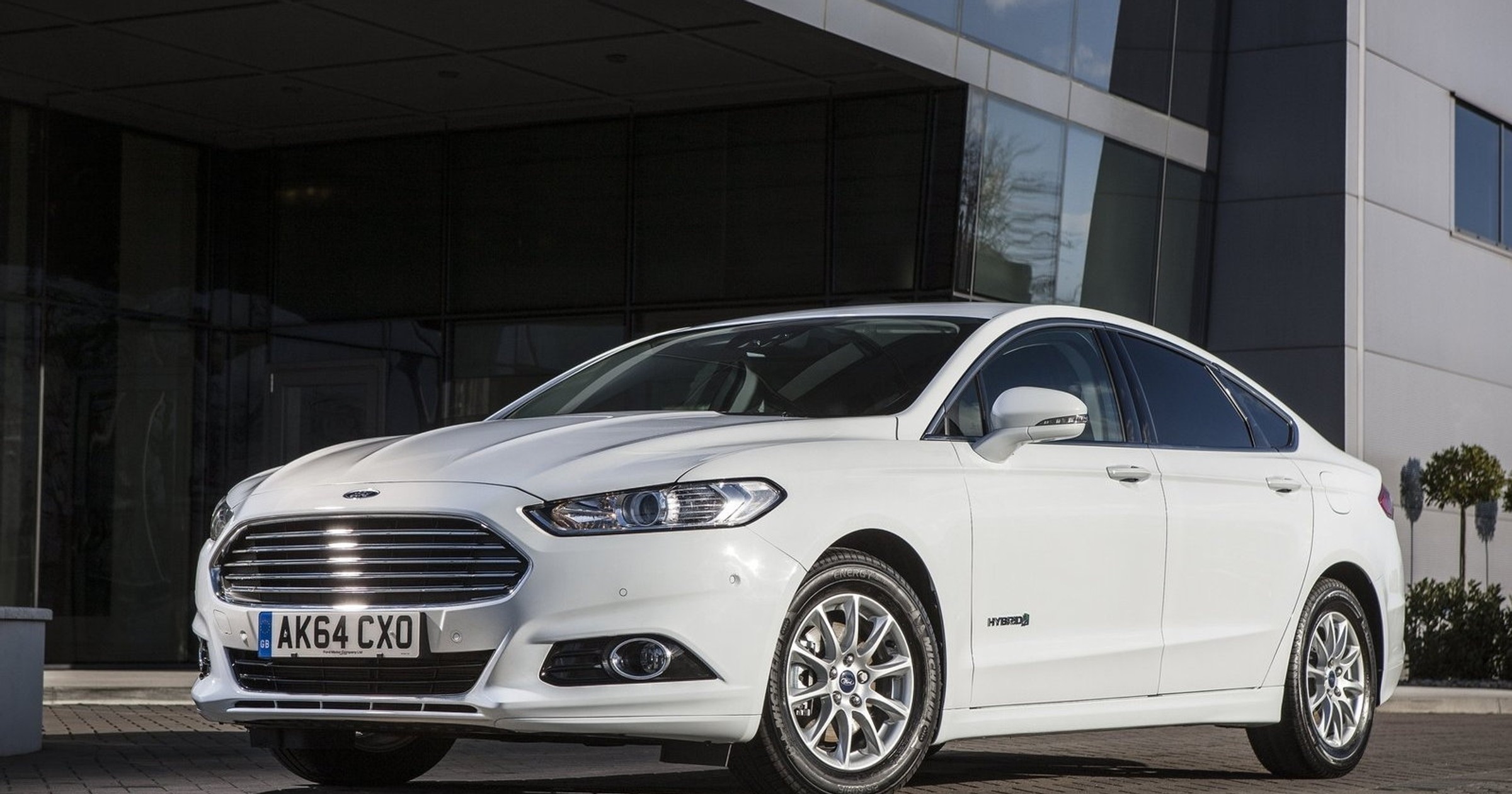 Ford Mondeo Hybrid 2015