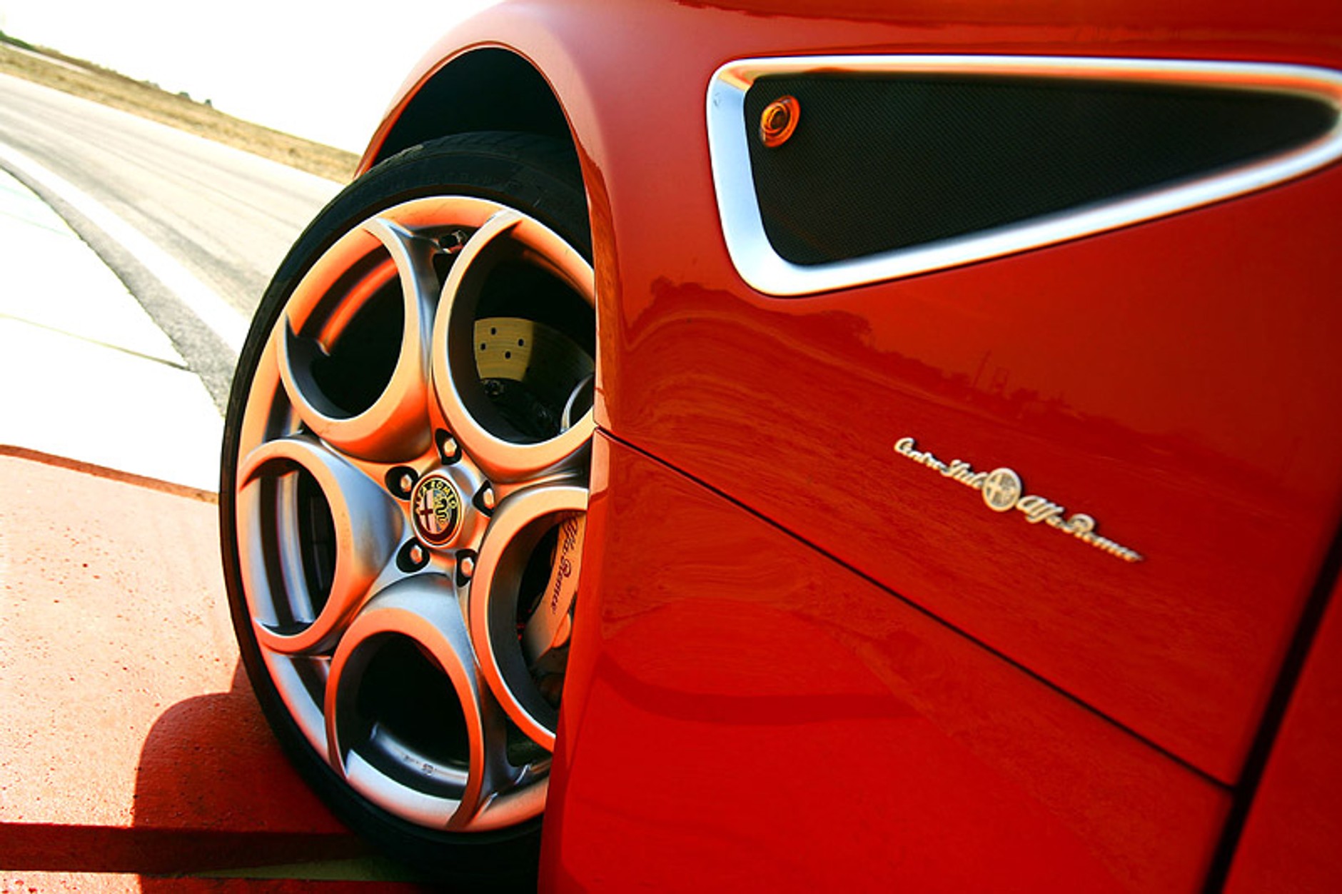 Alfa Romeo 8C Competizione GTA – premiera w czerwcu 2010