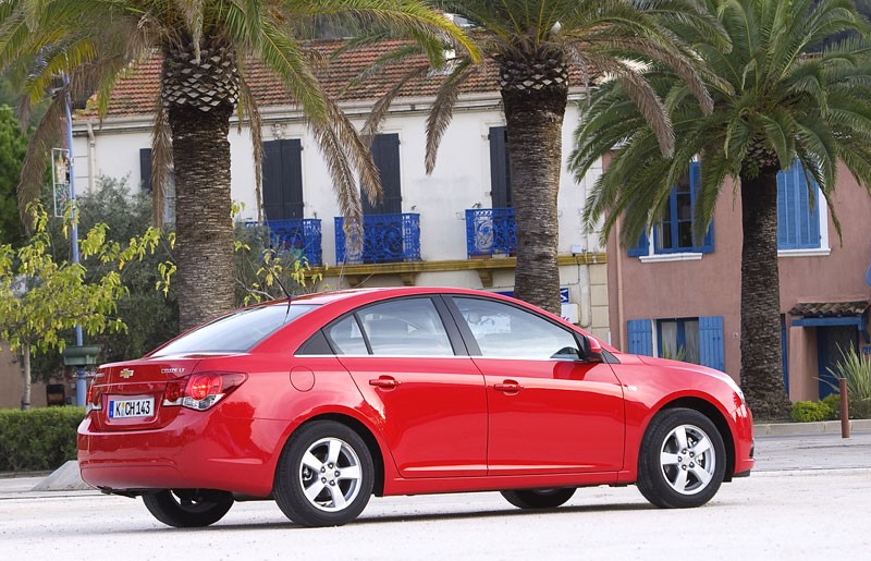 GM: Opel Insignia ST i Chevrolet Cruze -  ceny w Polsce (fotogaleria)