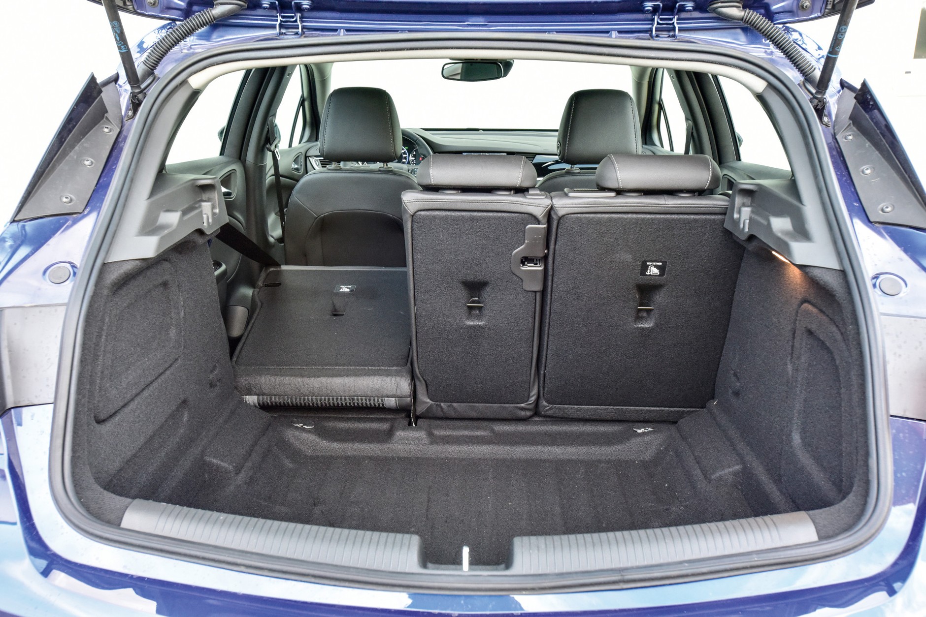 Porównanie: Mazda 3 kontra Opel Astra