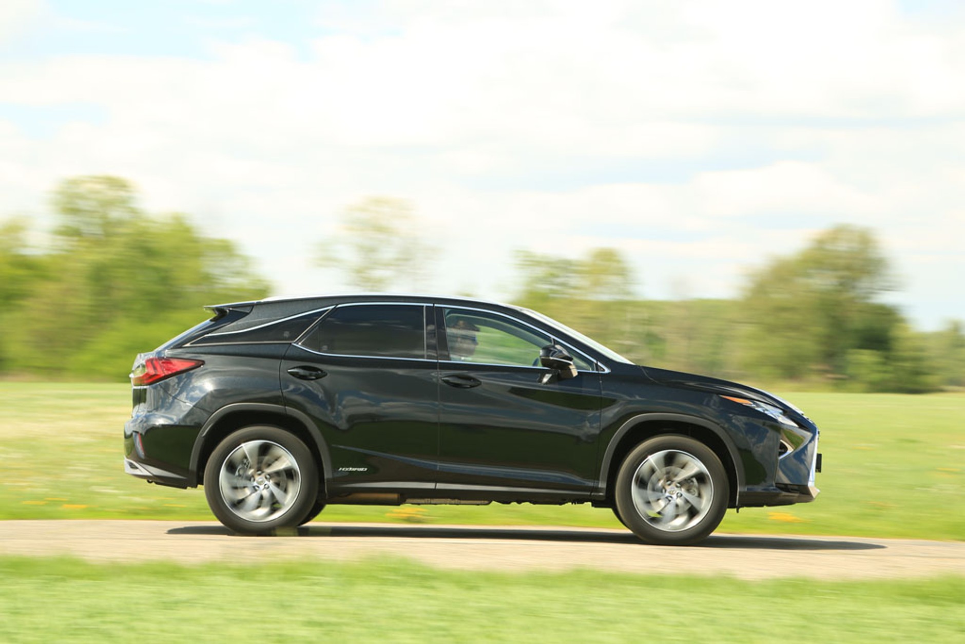 Lexus RX 450h - SUV dla fanów hybryd