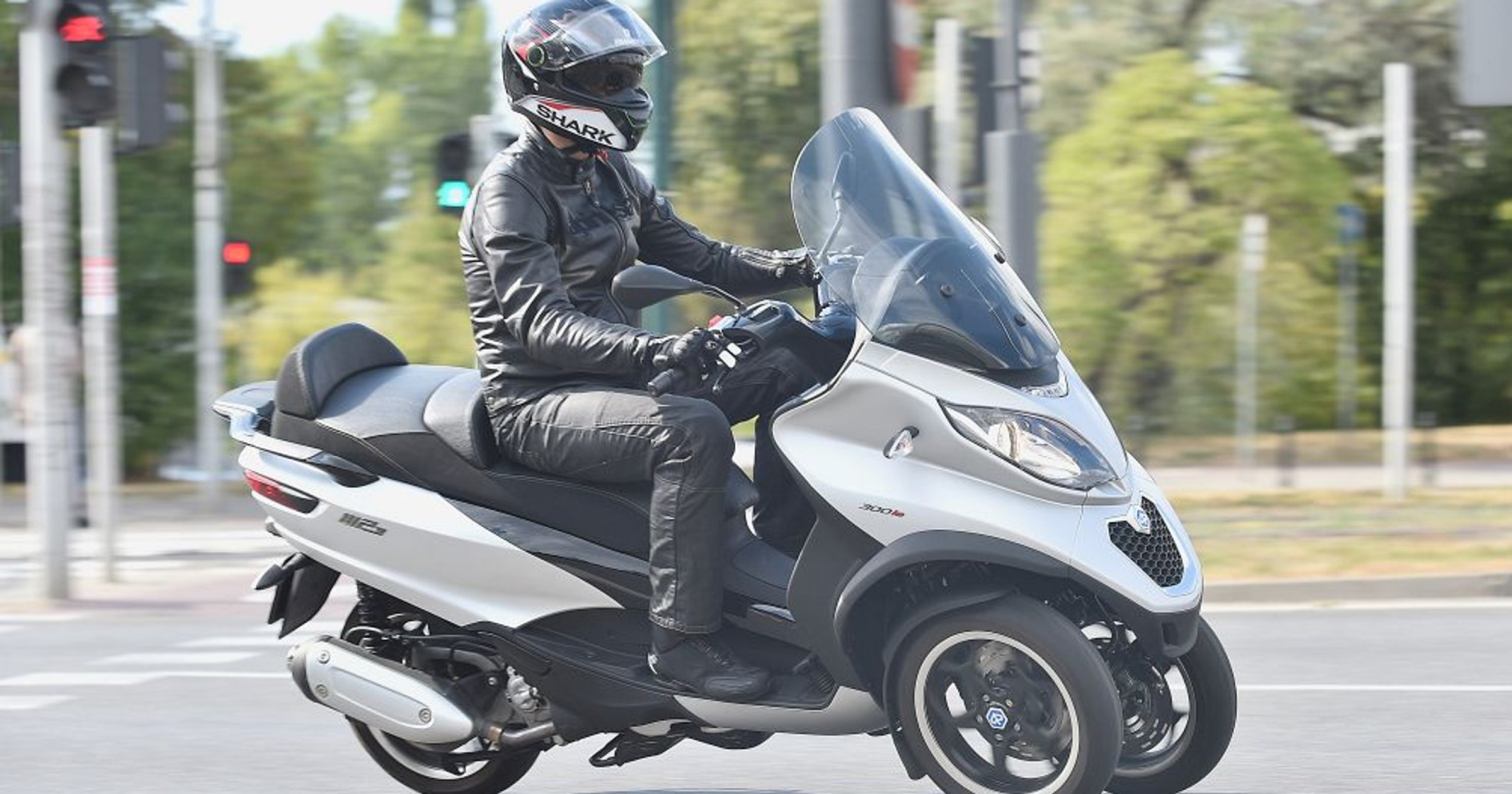 Skuter Piaggio MP3 Sport