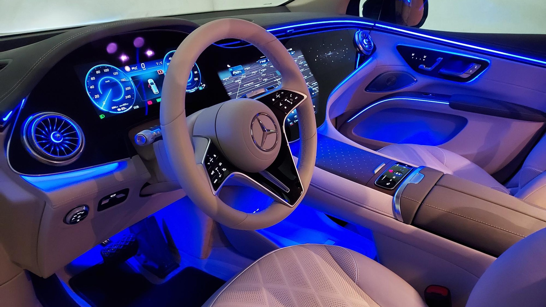 Mercedes EQS SUV