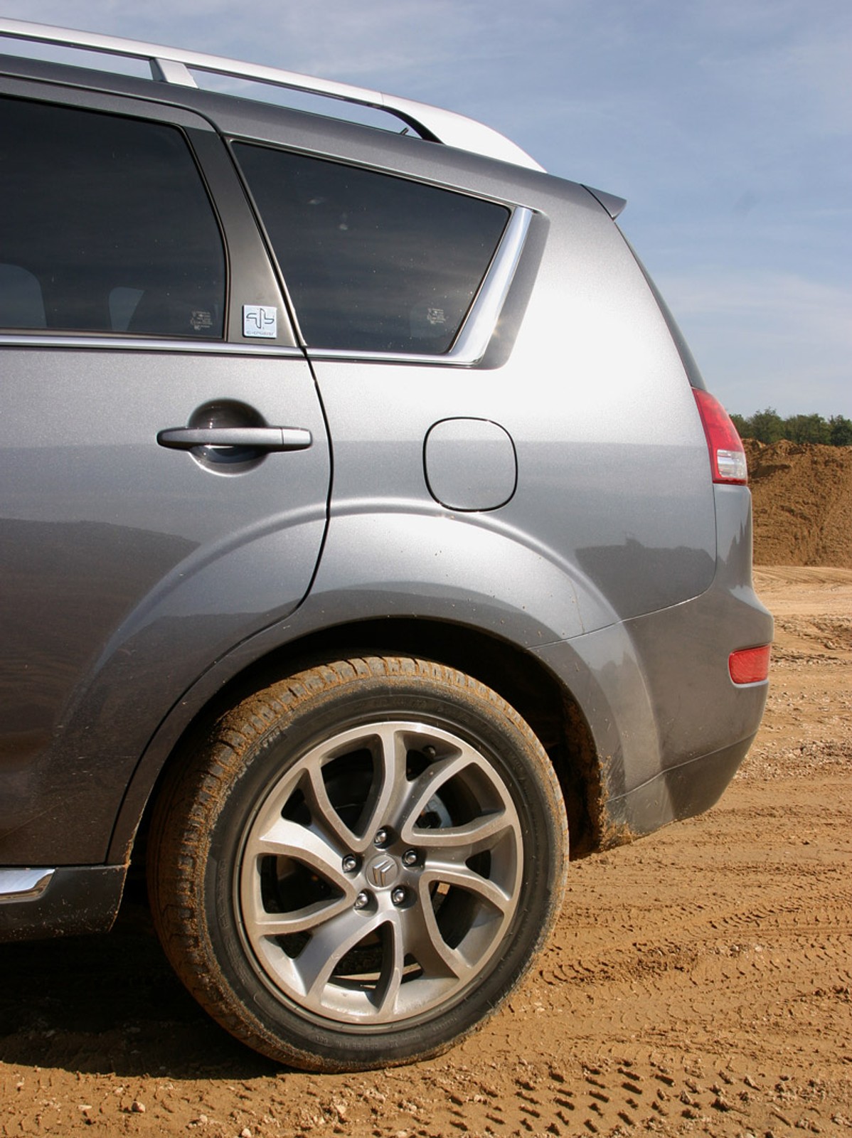 Citroën C-Crosser 2,2 HDI - spełnienie marzeń za 140 tys. zł