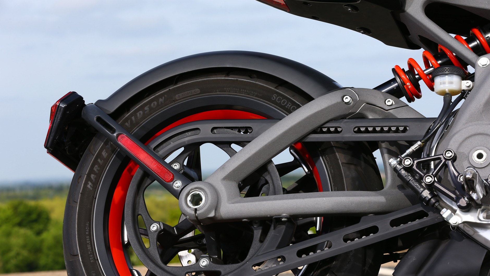 Harley-Davidson LiveWire - tylne zawieszenie