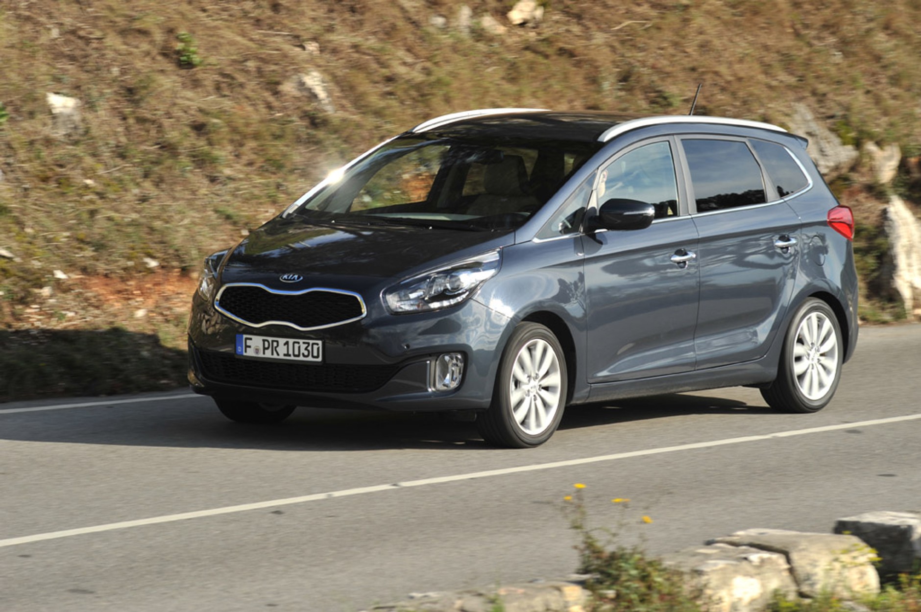 Kia Carens: pierwsze jazdy nowym koreańskim vanem