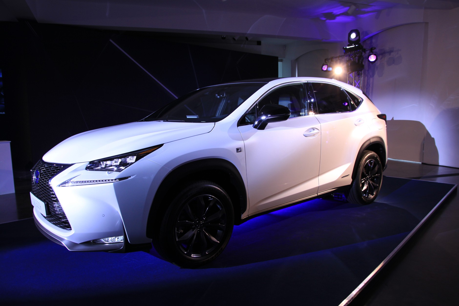 Lexus NX 300h