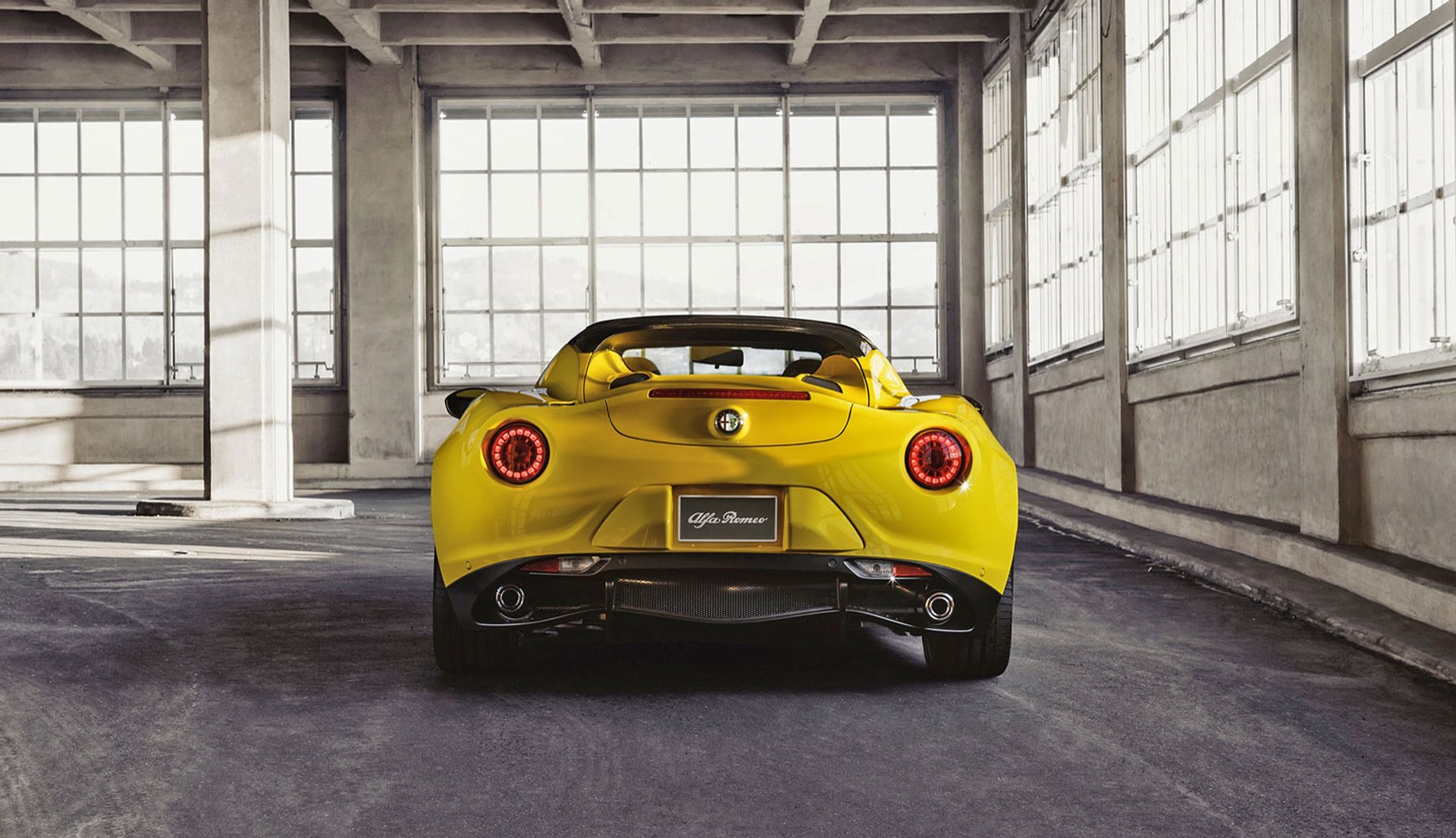 Alfa Romeo 4C Spider – premiera w Detroit