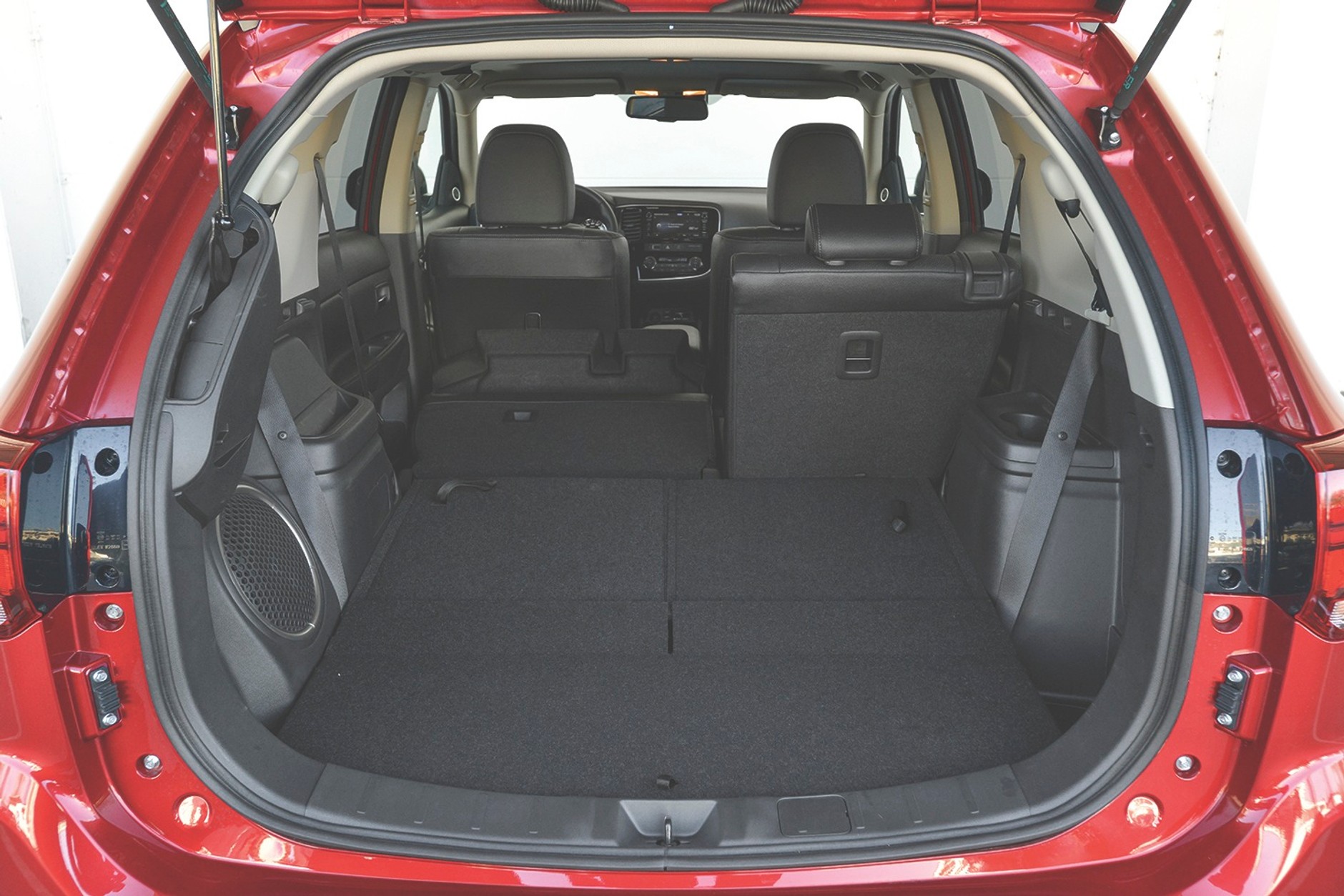 Land Rover Discovery Sport kontra Mitsubishi Outlander