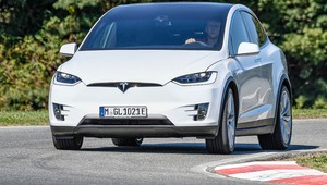 Używana Tesla Model X nie sprawia większych kłopotów. Ale denerwujące są drobne usterki