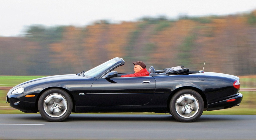 Jaguar XK8