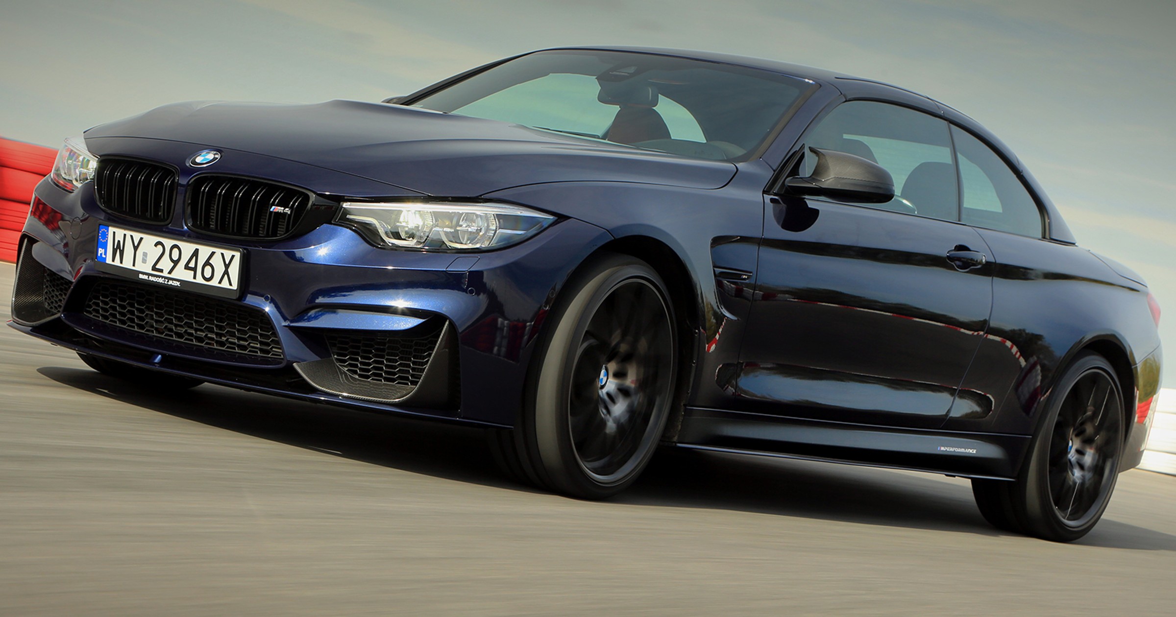 BMW M4 Cabrio M Performance - twardy zawodnik