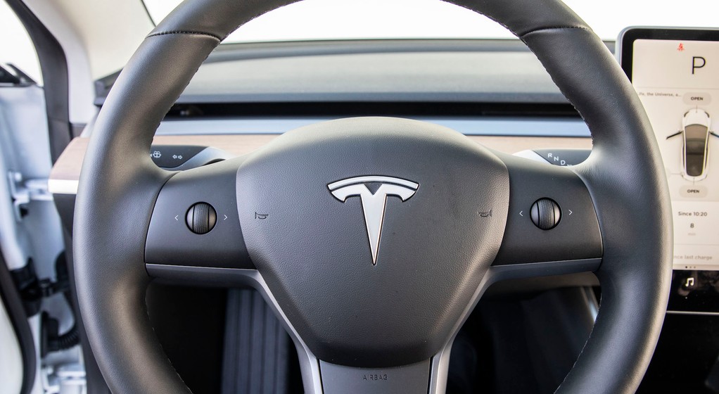 Tesla Model 3 Long Range AWD