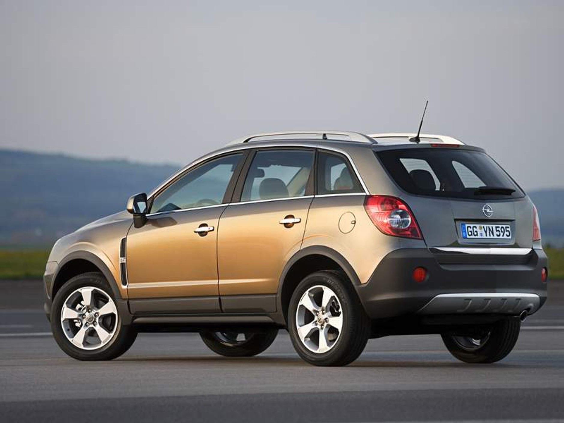 Opel Antara: dane techniczne i nowe zdjęcia