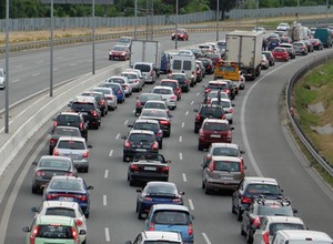 Do 2500 zł mandatu za niepoprawne stanie w korku. Kierowcy muszą pamiętać o bardzo ważnej zasadzie