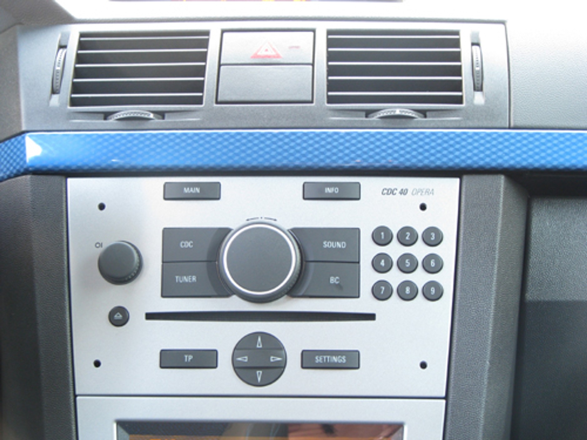 Urządzenia elektroniczne w aucie - Czyli "Elektryka" też marznie