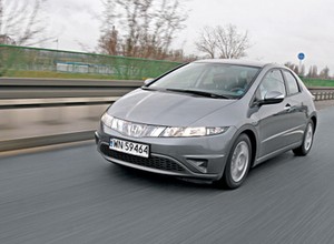 Honda Civic (2005-12) – dobre walory użytkowe i własności jezdne