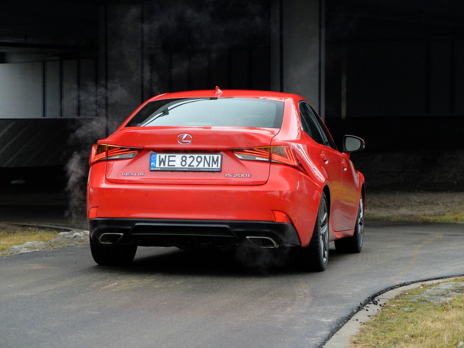 Lexus IS 200t
