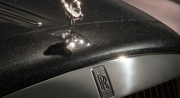Diamentowy Rolls-Royce na salonie w Genewie