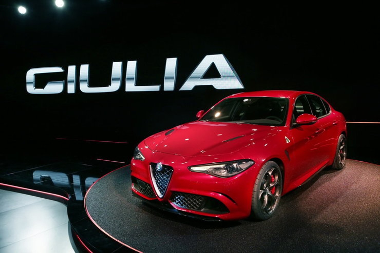 Alfa Romeo Giulia (2015)