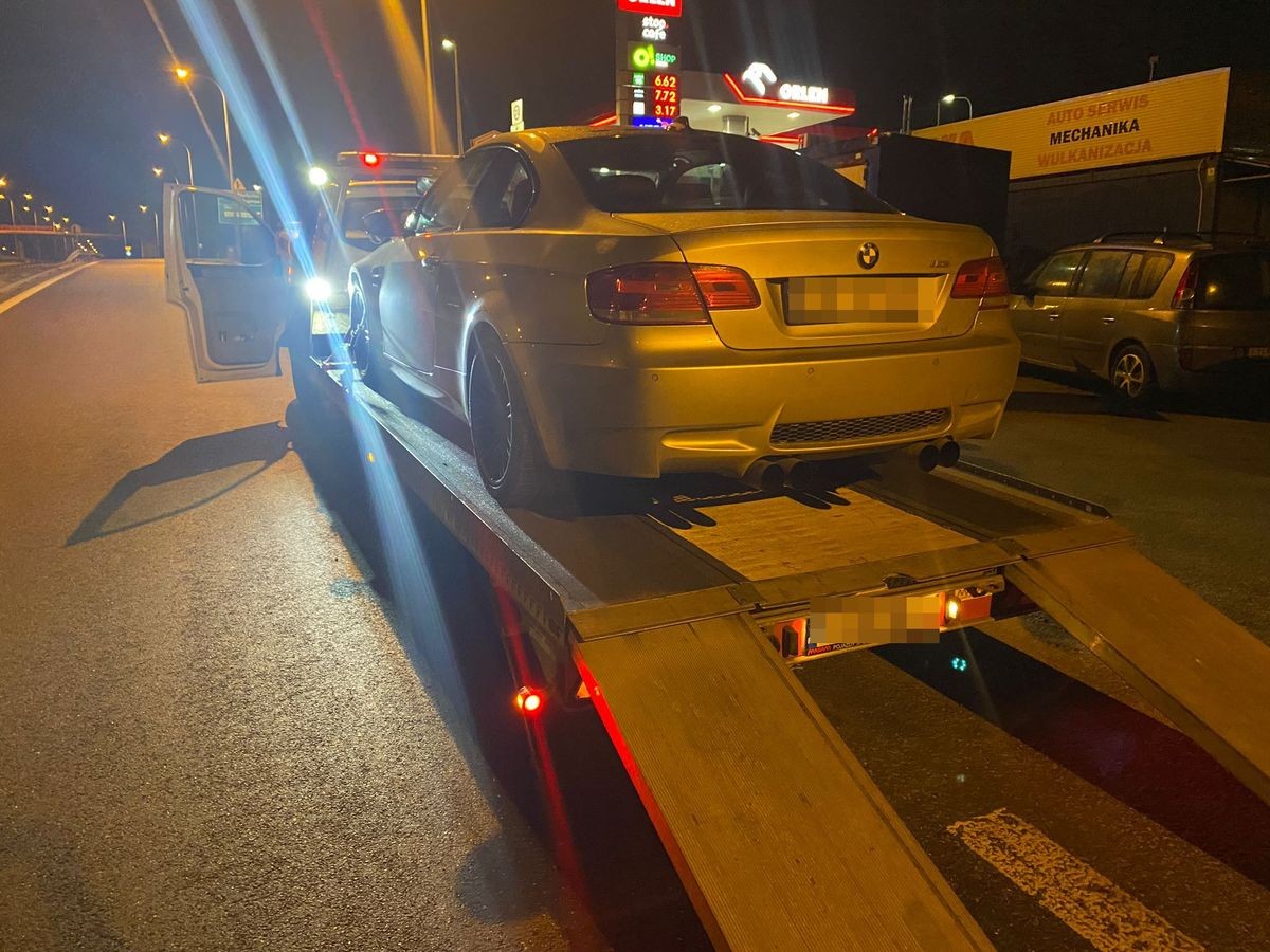 Zbyt głośny wydech i inne usterki policjanci odkryli w BMW