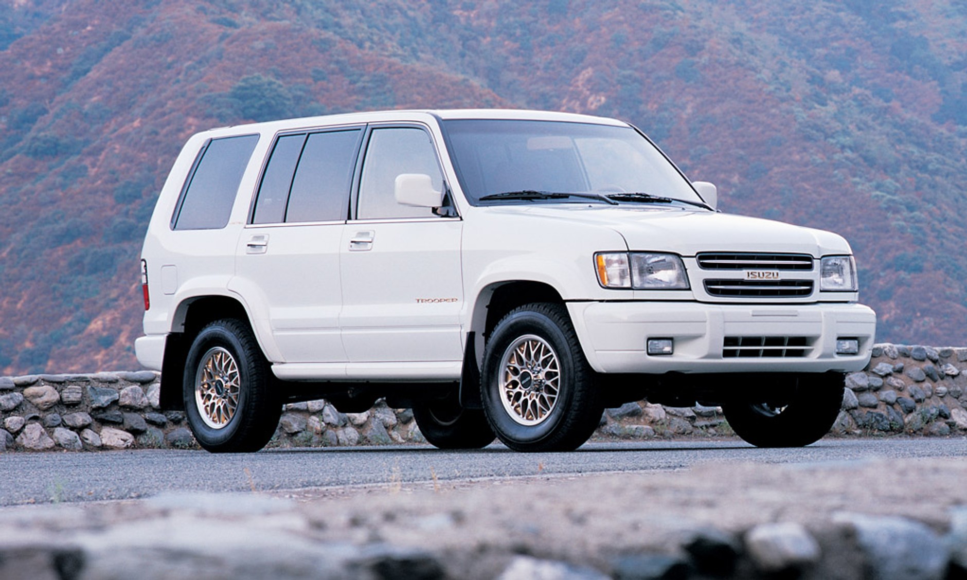 Opel Monterey: uniwersalny żołnierz