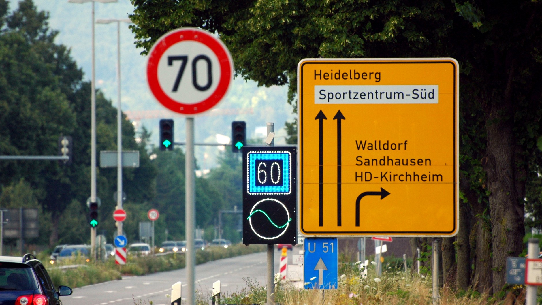 Interaktywne znaki pokazujące z jaką prędkością należy jechać