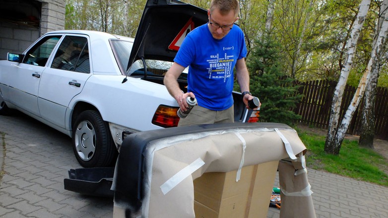 Jak odnowić zniszczone i porysowane lampy oraz zderzaki?