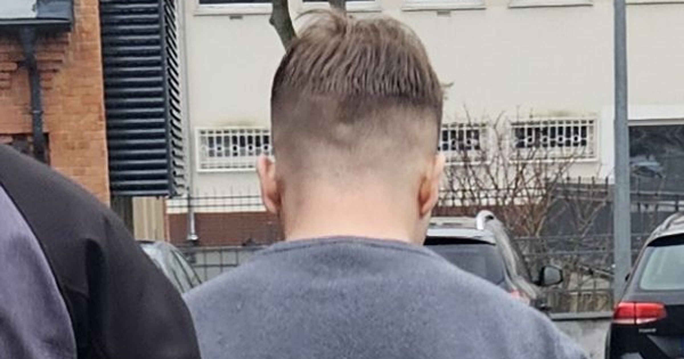 Policjanci zatrzymali kierowcę Seata. Charakterystyczny zapach nie pozostawiał wątpliwości