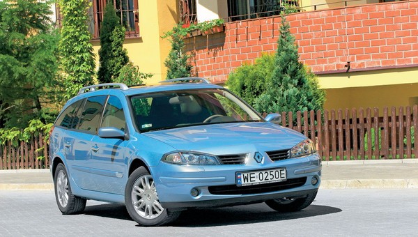 Renault Laguna II - którą wersję warto kupić z benzyną czy dieslem?