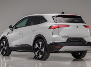 To Mitsubishi ma aż osiem lat gwarancji. Japończycy dali dobrą hybrydę