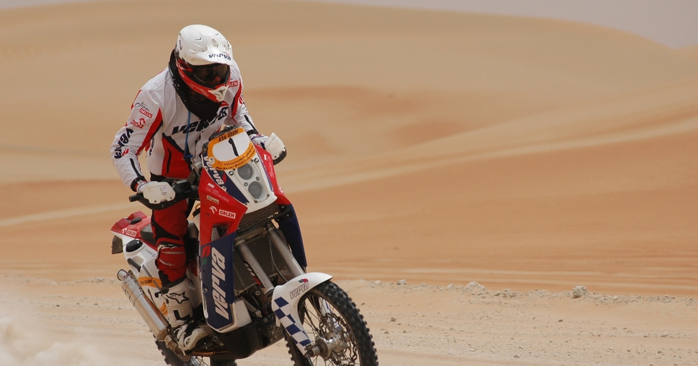 Abu Dhabi Desert Challenge 2010: szybkie motocykle Polaków
