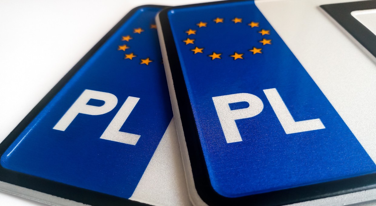 Sprawdzisz wybrane tablice rejestracyjne online. Jeszcze nie w całym kraju