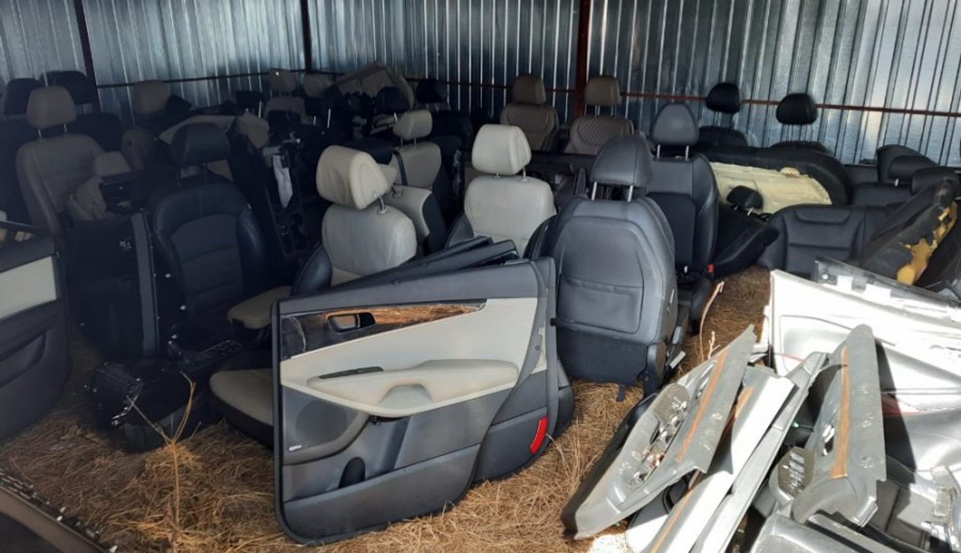 „Dziupla” jak hurtownia motoryzacyjna [Zdjęcia, nagranie]