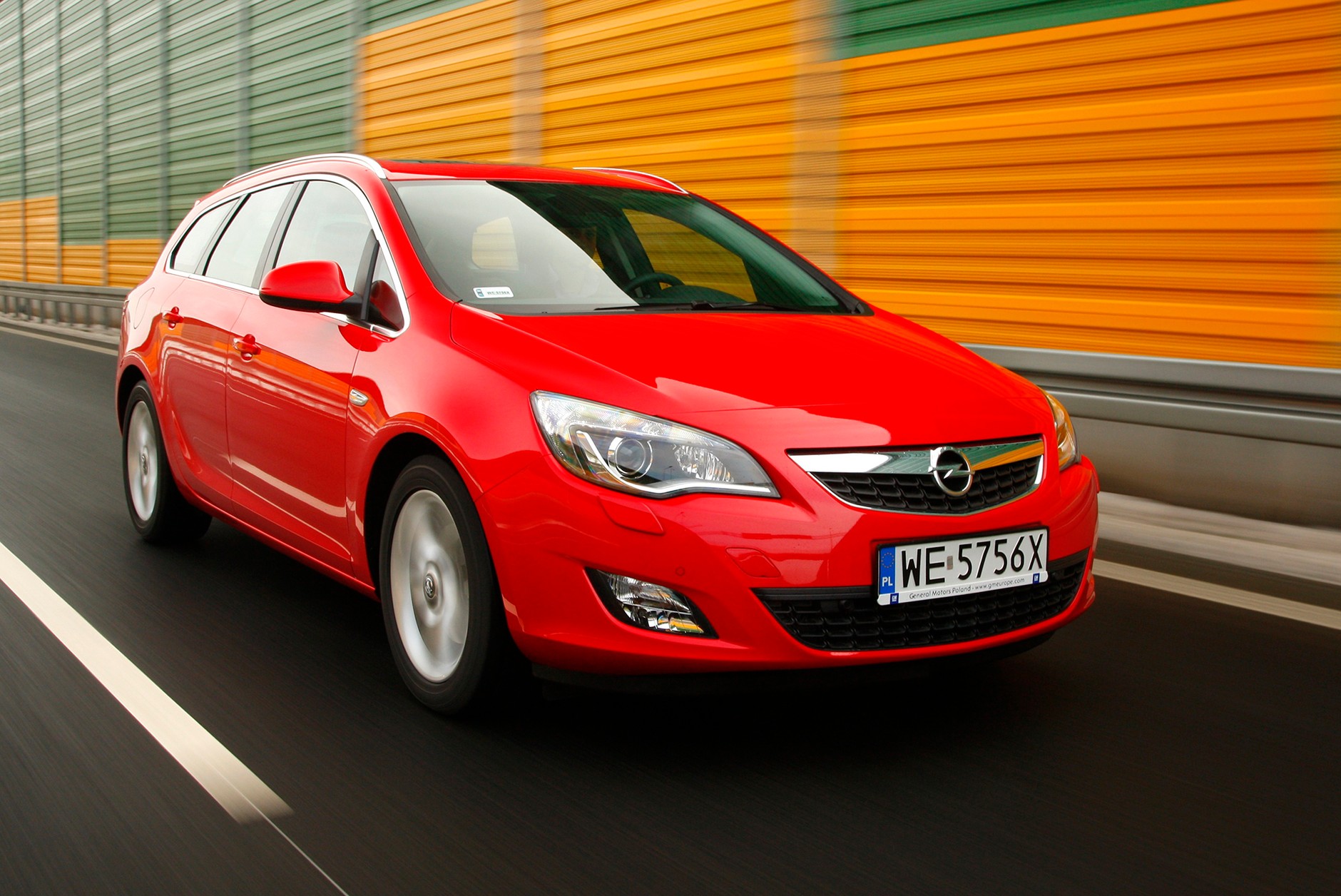 6: Opel Astra IV Kombi - lata produkcji 2010-15