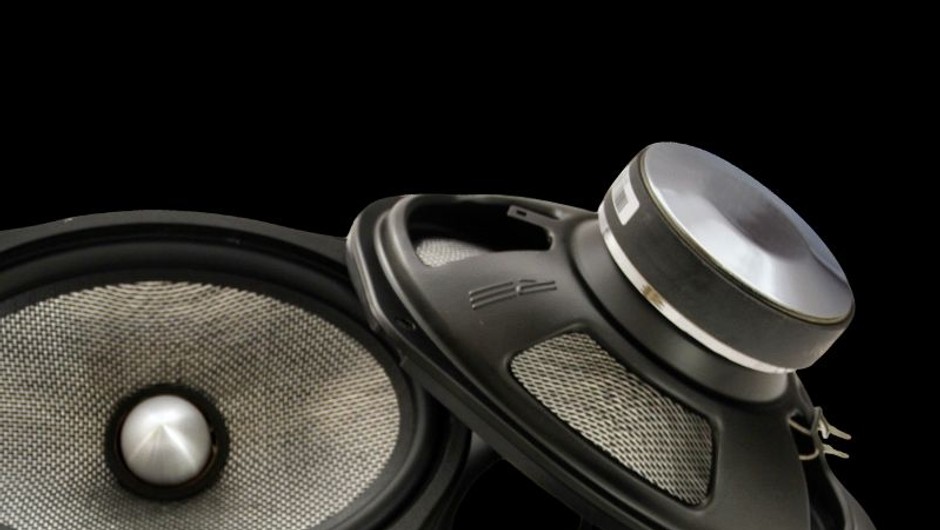 W zestawach głośnikowych RE Audio stosuje także takie materiały jak Kewlar 