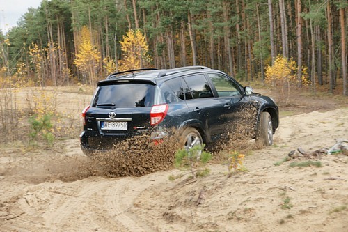 Toyota RAV4 2.2 D-cat 180 X - Po pierwsze: Nie przepłacaj!