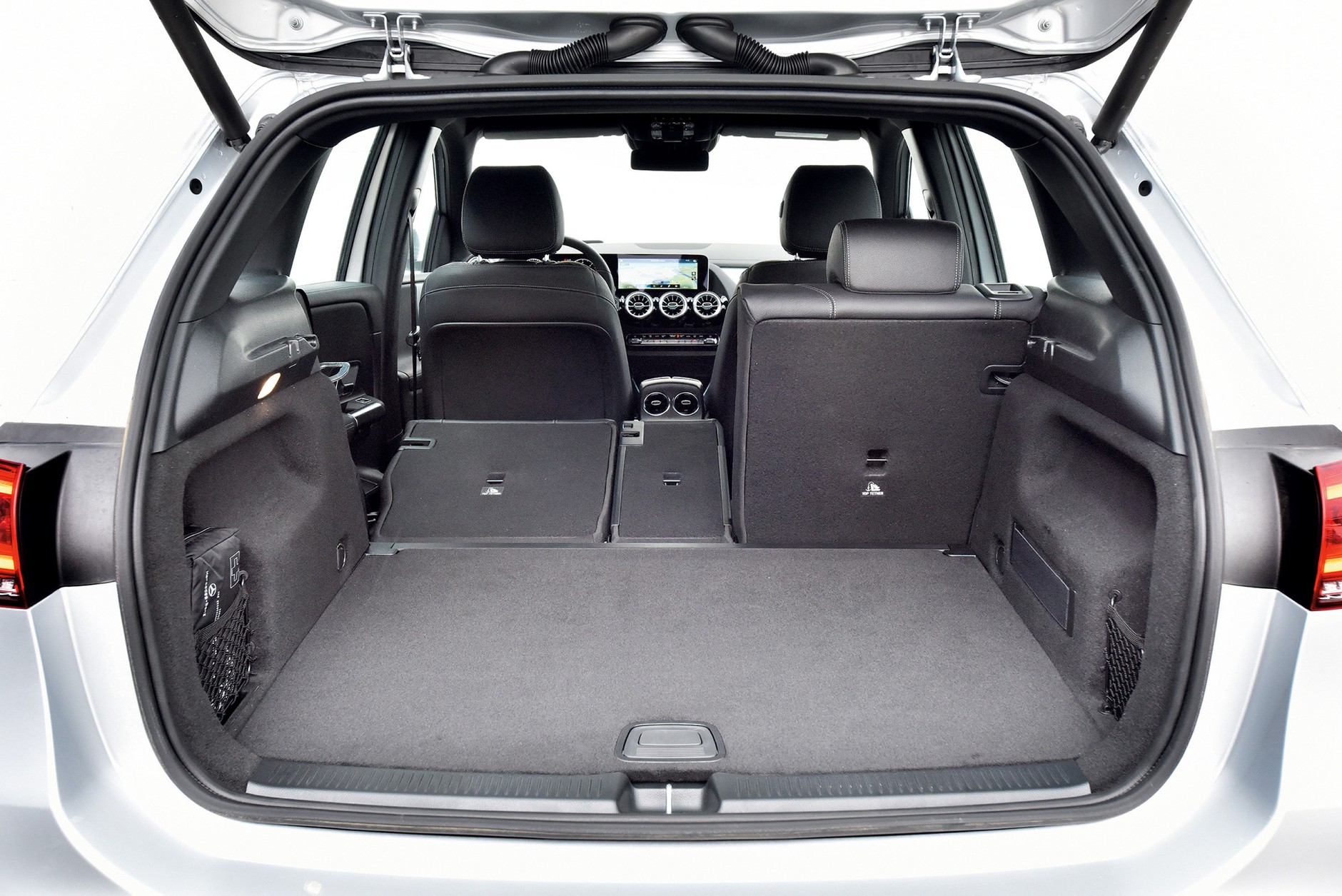 BMW 218d Acrive Tourer kontra Mercedes B 200 d
