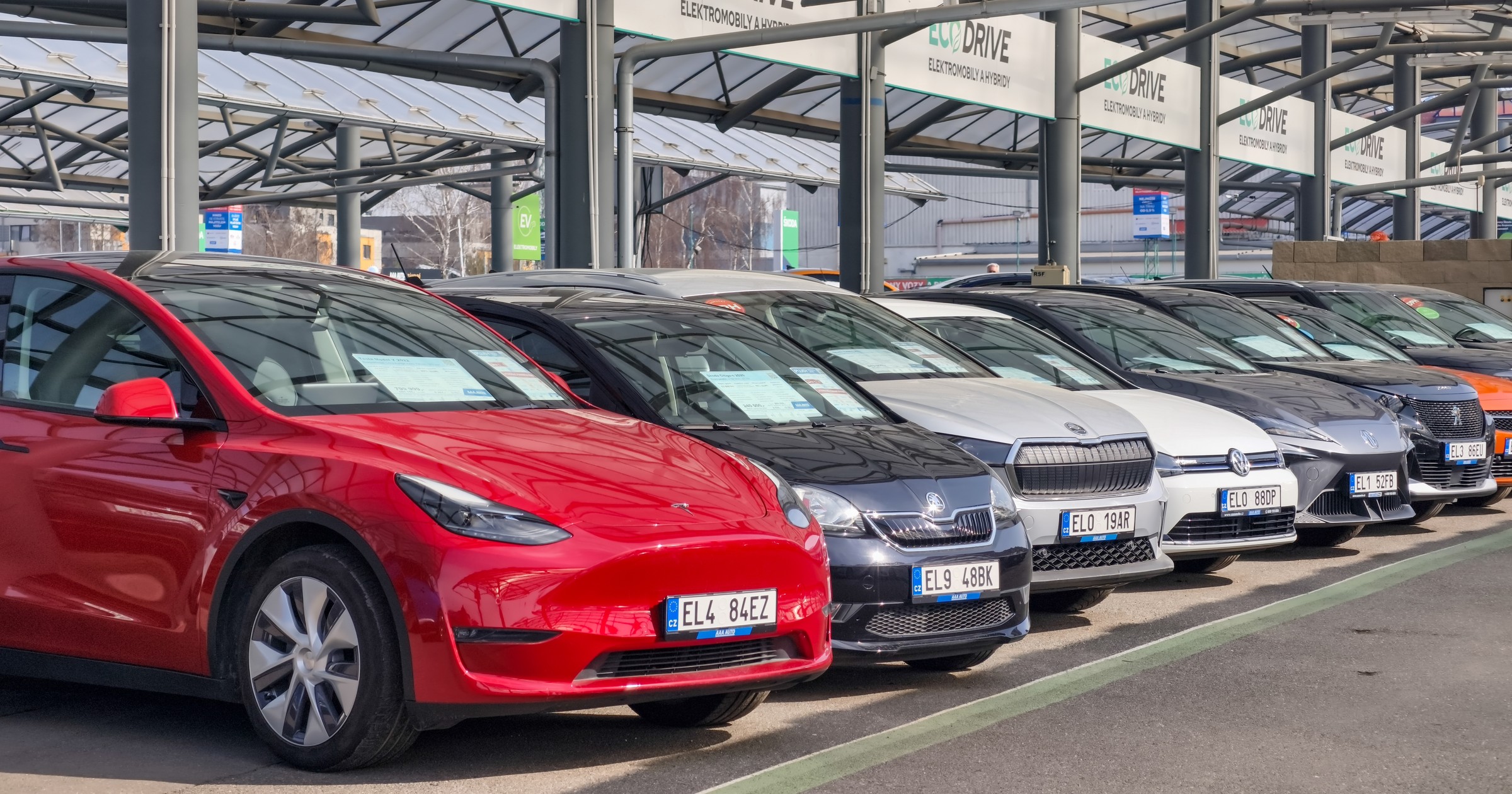 Na wielu europejskich rynkach w ciągu ostatnich miesięcy rośnie popyt na auta elektryczne – zarówno nowe, jak i używane. 